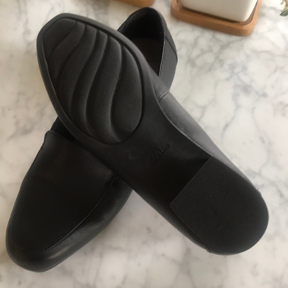 NWOB Clark’s Black Loafers - Picture 3 of 5